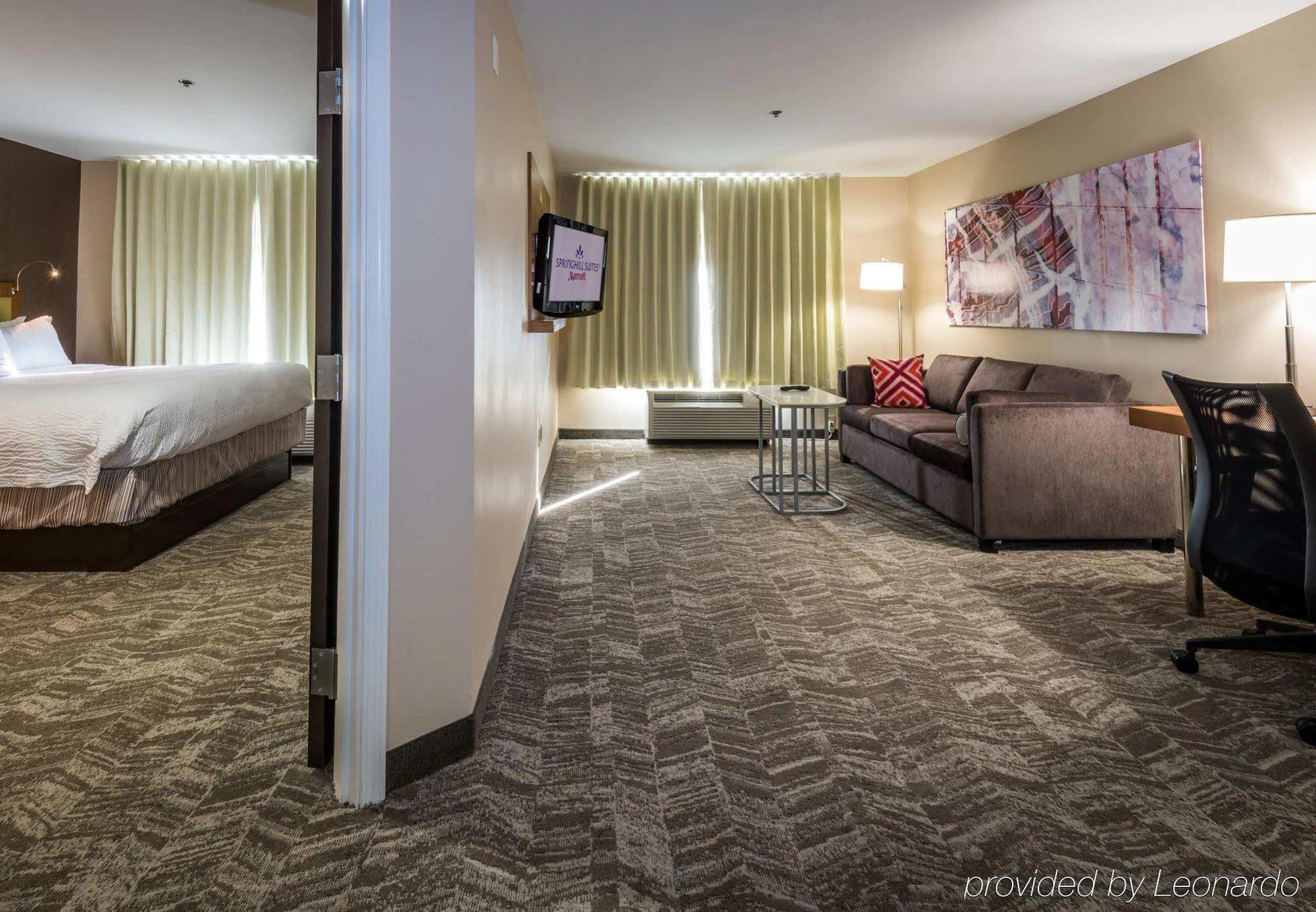 Springhill Suites By Marriott Дентон Экстерьер фото