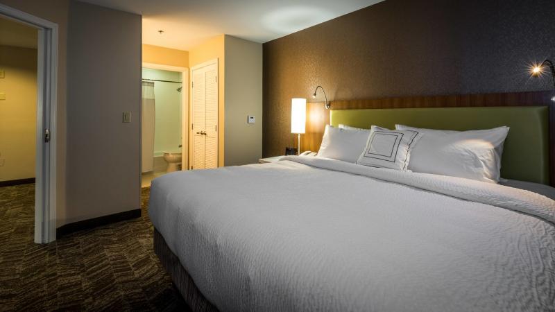 Springhill Suites By Marriott Дентон Экстерьер фото